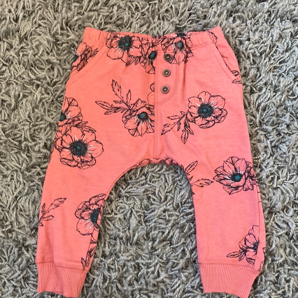 ✨5/$25✨ Jessica Simpson pants